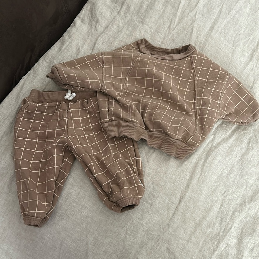 Easy Peasy Baby French Terry Sweatpants. 0-3 mo